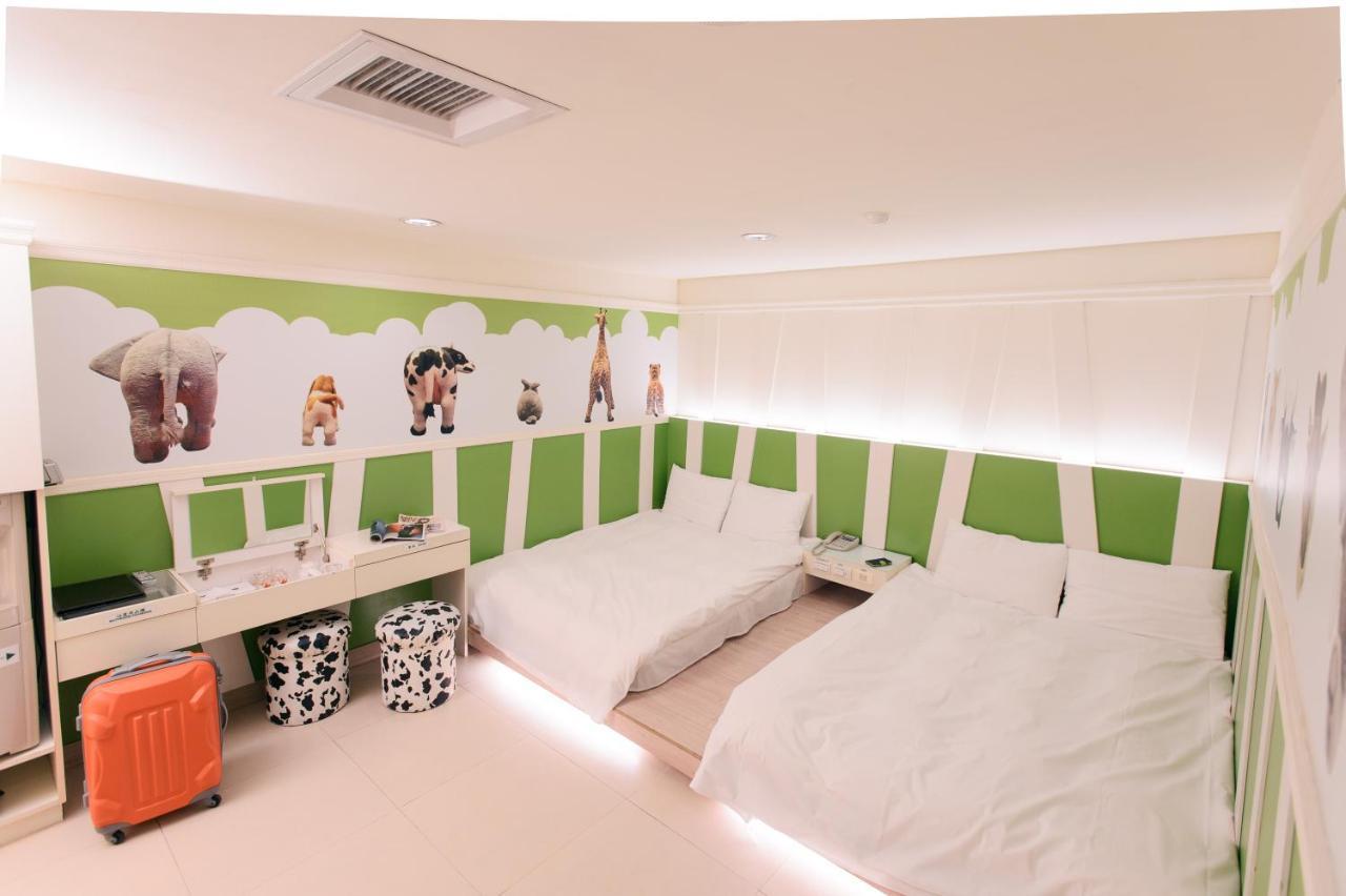 Kiwi Express Hotel - Zhong Zheng Branch Taichung Luaran gambar